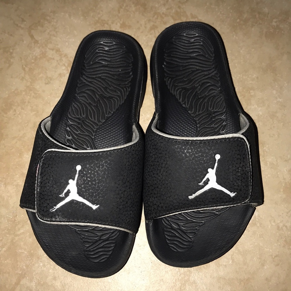 Boys shoes